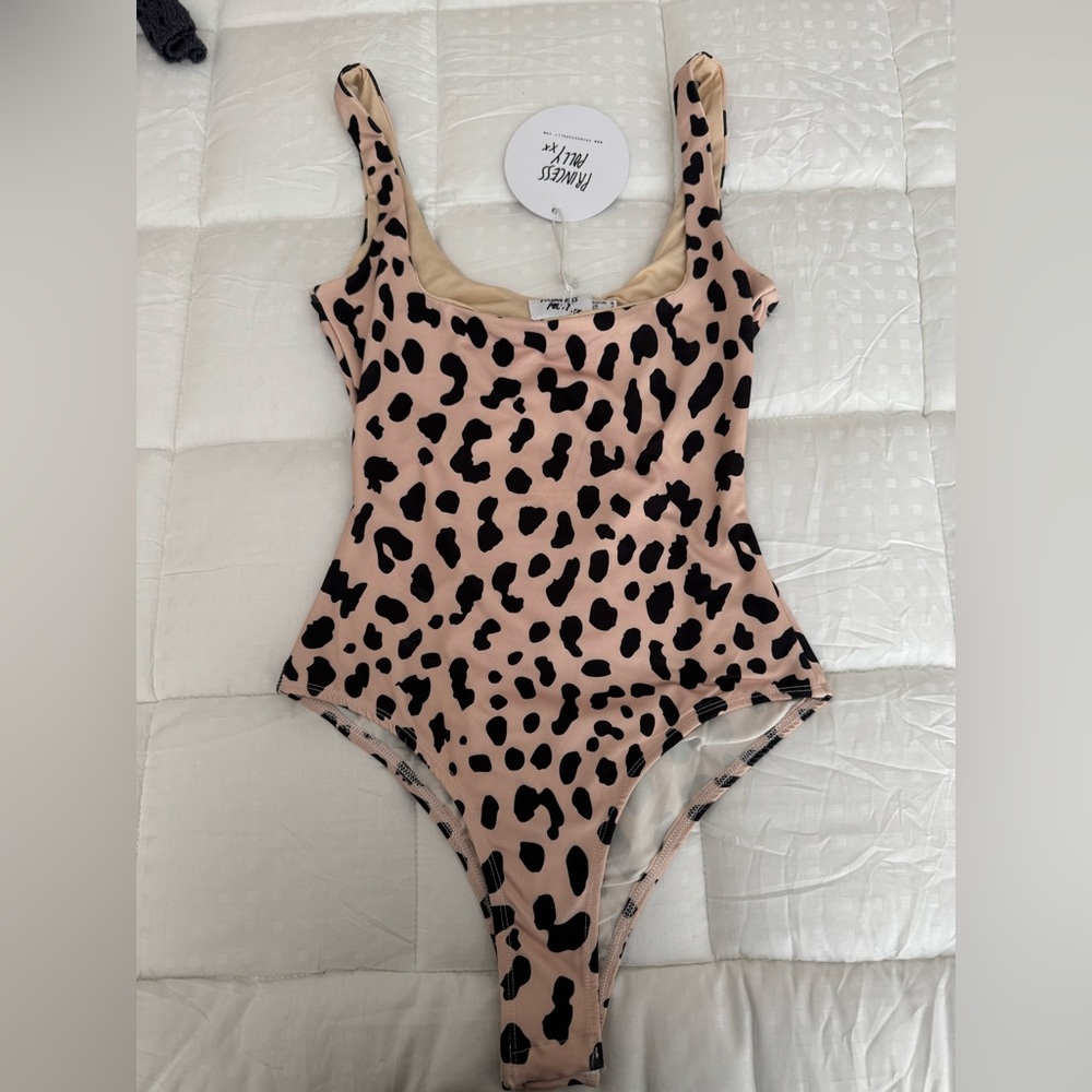 NWT Princess Polly leopard bodysuit